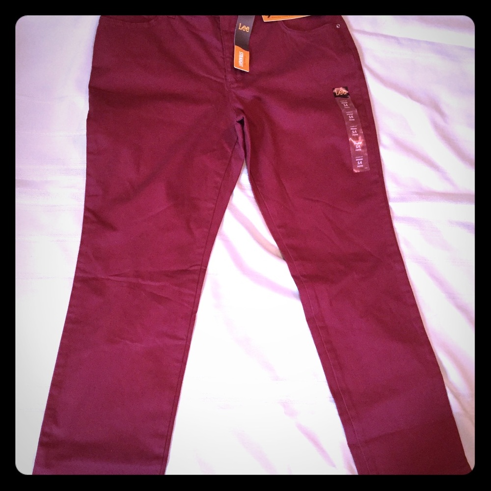 NWT Lee Straight Leg Classic Fit Burgundy Jean 14P
